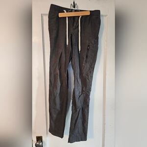 Vuori Men's Gray Ripstop Pants